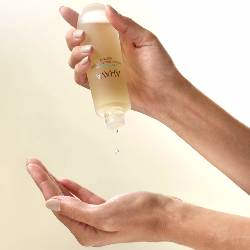 Time to Smooth: Age Control Even Tone Essence -1